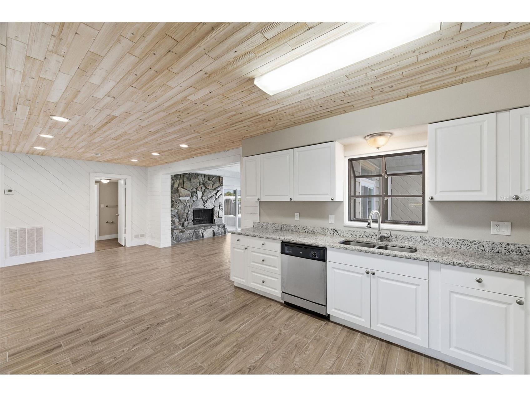 8461 Flagstone Drive Tampa FL 33615 - WOODS CREEK TB8475377 image15