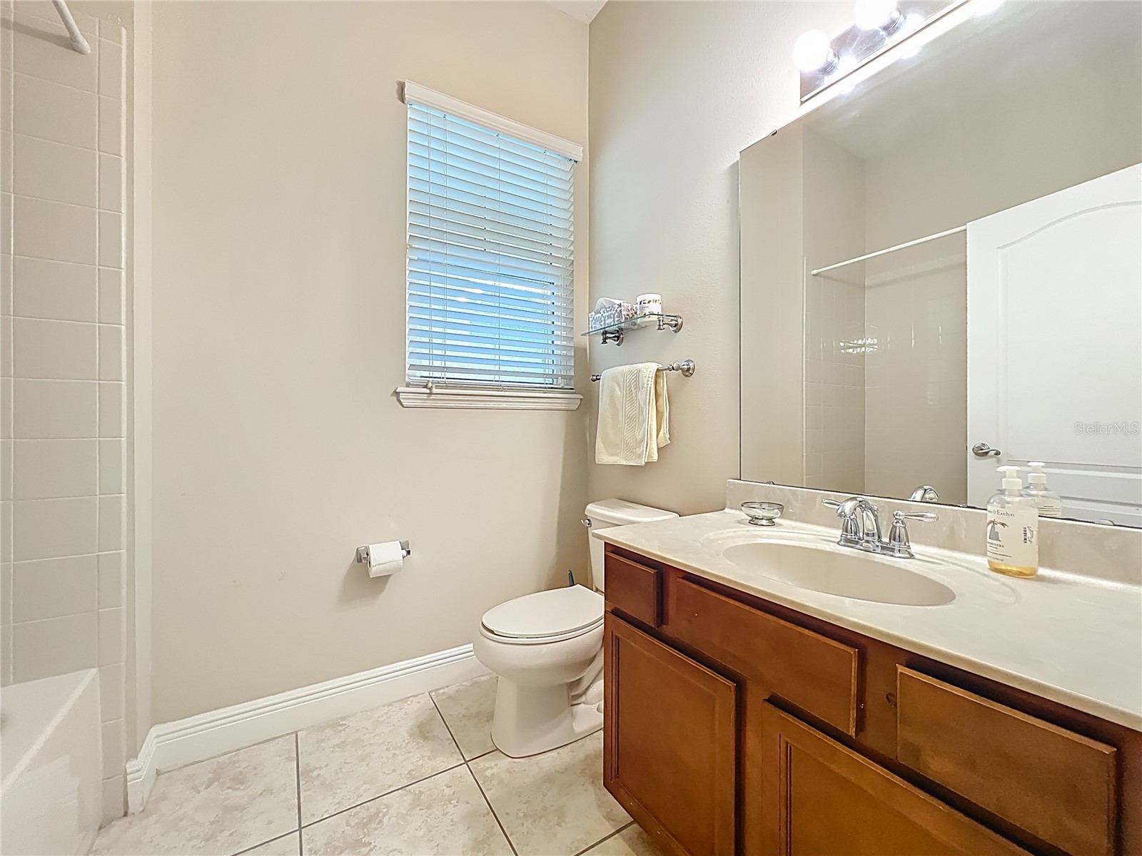 8461 Greider Way Orlando FL 32827 O6397499 image18