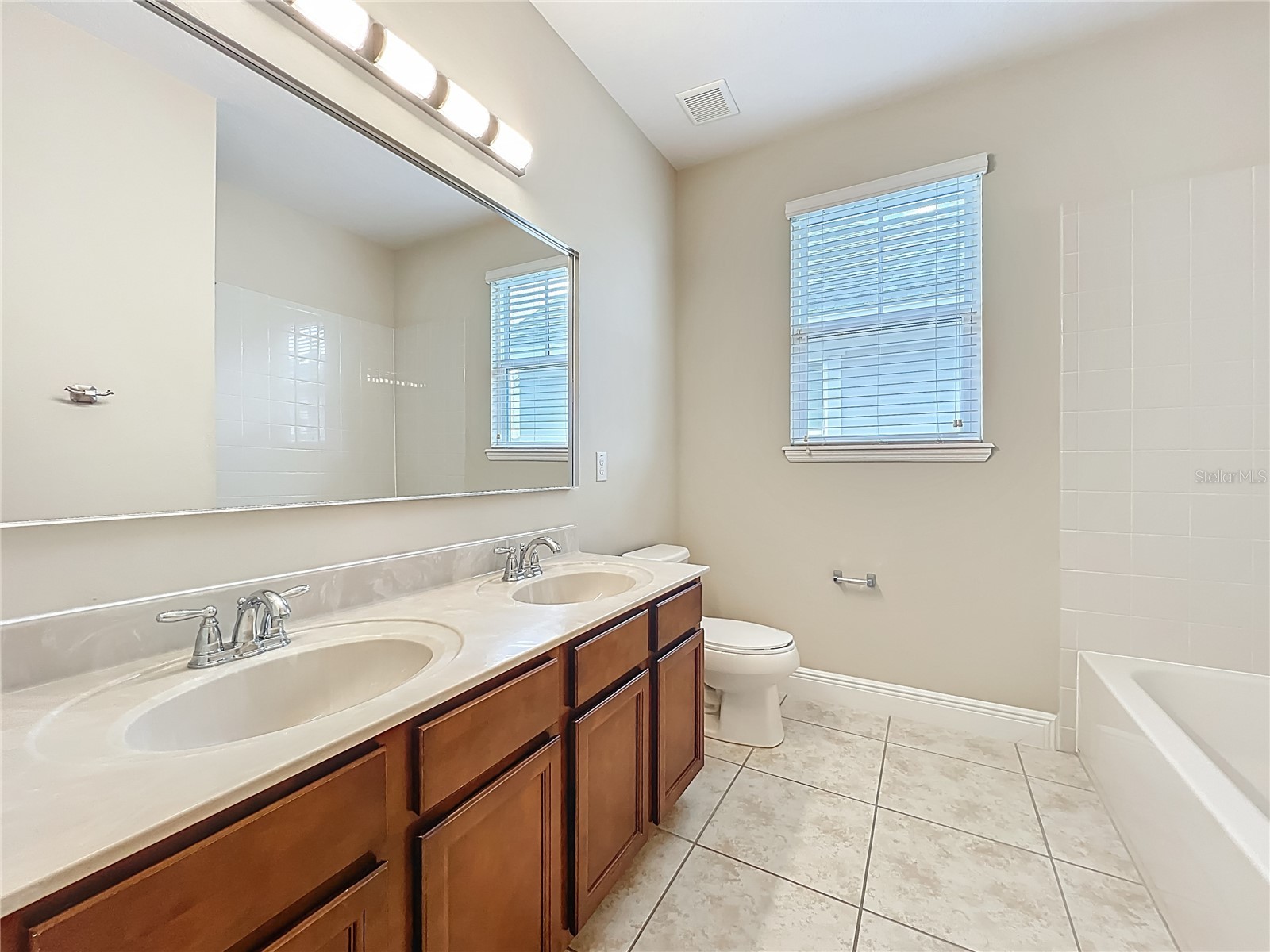 8461 Greider Way Orlando FL 32827 O6397499 image36