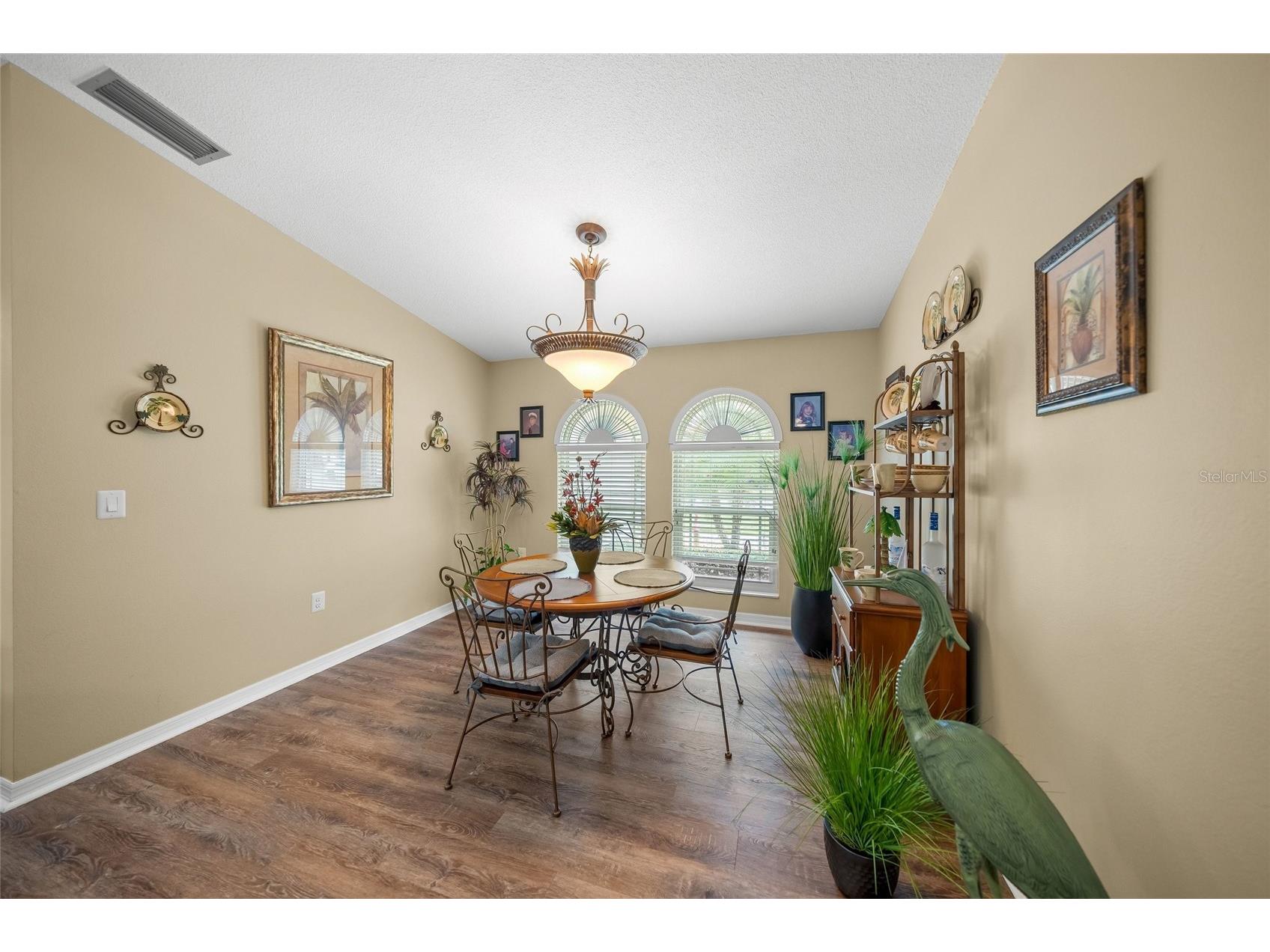 8465 Cypress Lake Circle Sarasota FL 34243 A4678494 image13
