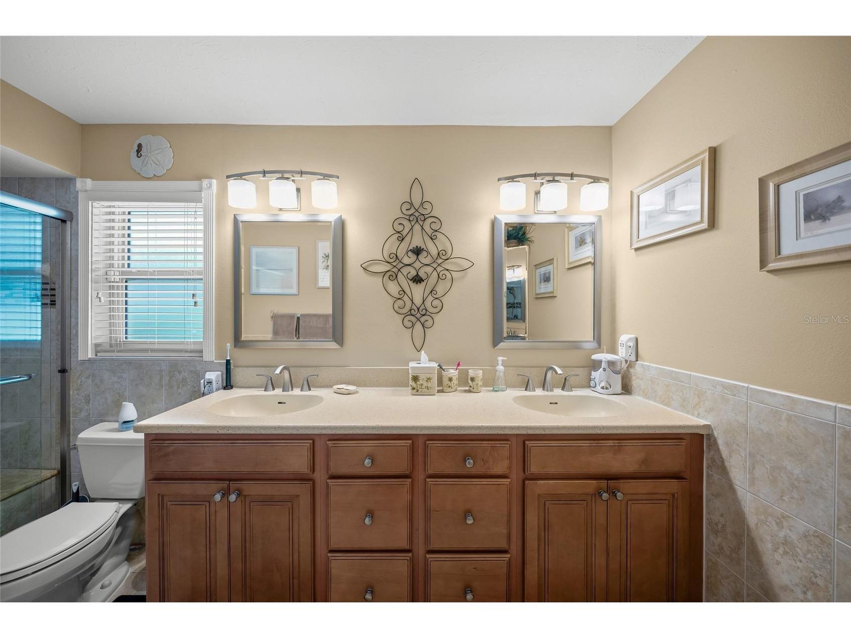 8465 Cypress Lake Circle Sarasota FL 34243 A4678494 image18