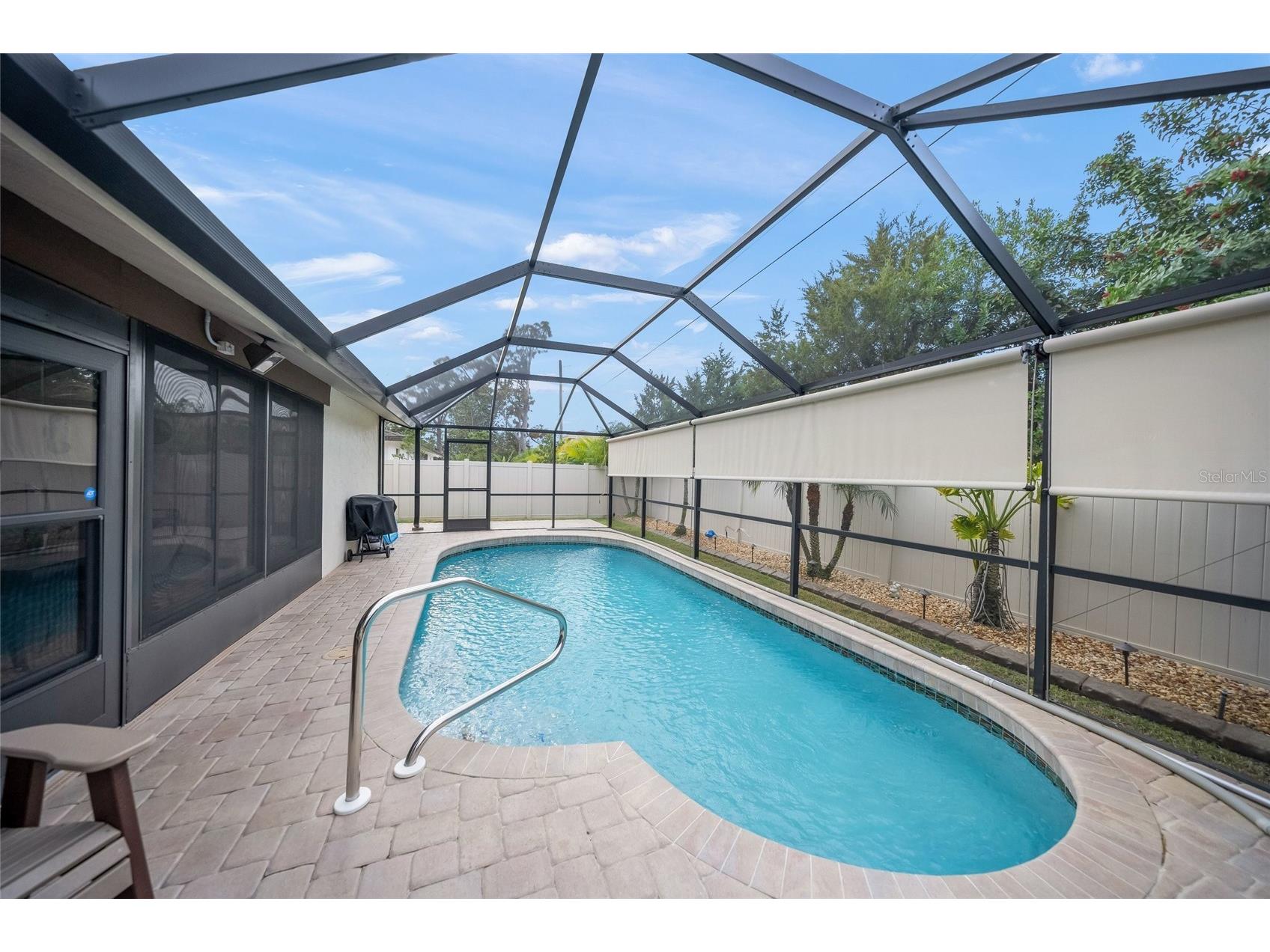 8465 Cypress Lake Circle Sarasota FL 34243 A4678494 image29