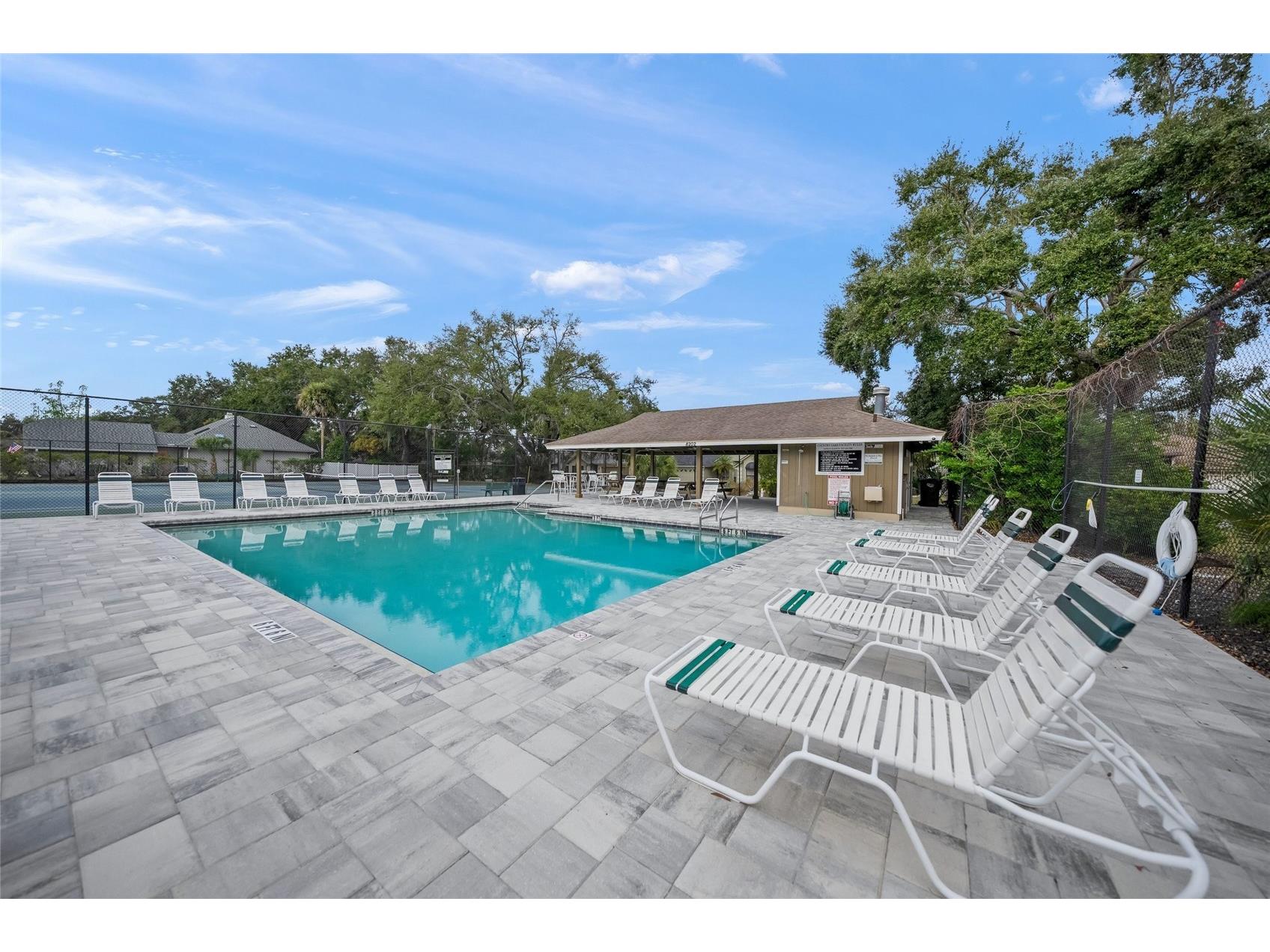 8465 Cypress Lake Circle Sarasota FL 34243 A4678494 image40