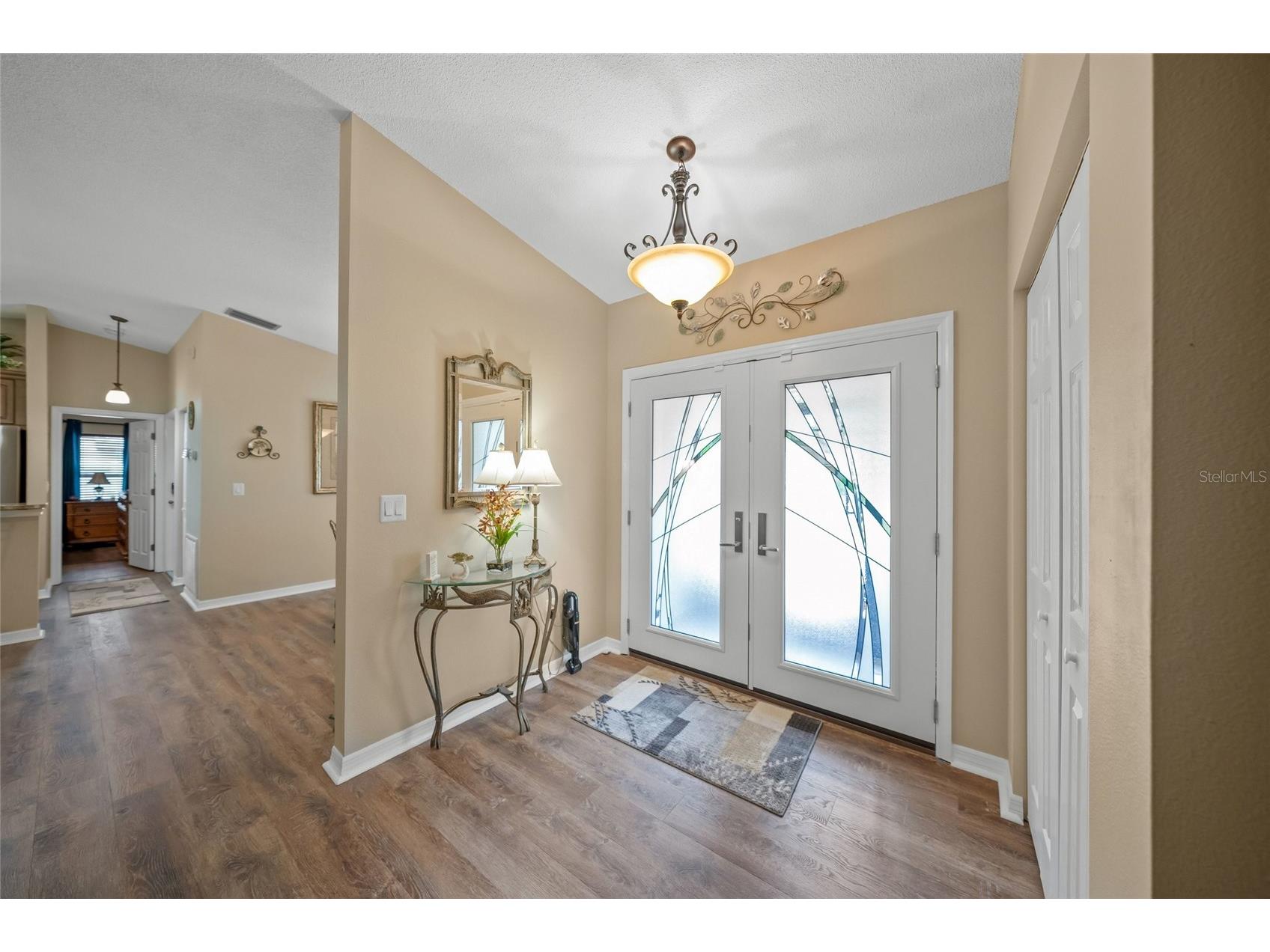 8465 Cypress Lake Circle Sarasota FL 34243 A4678494 image6