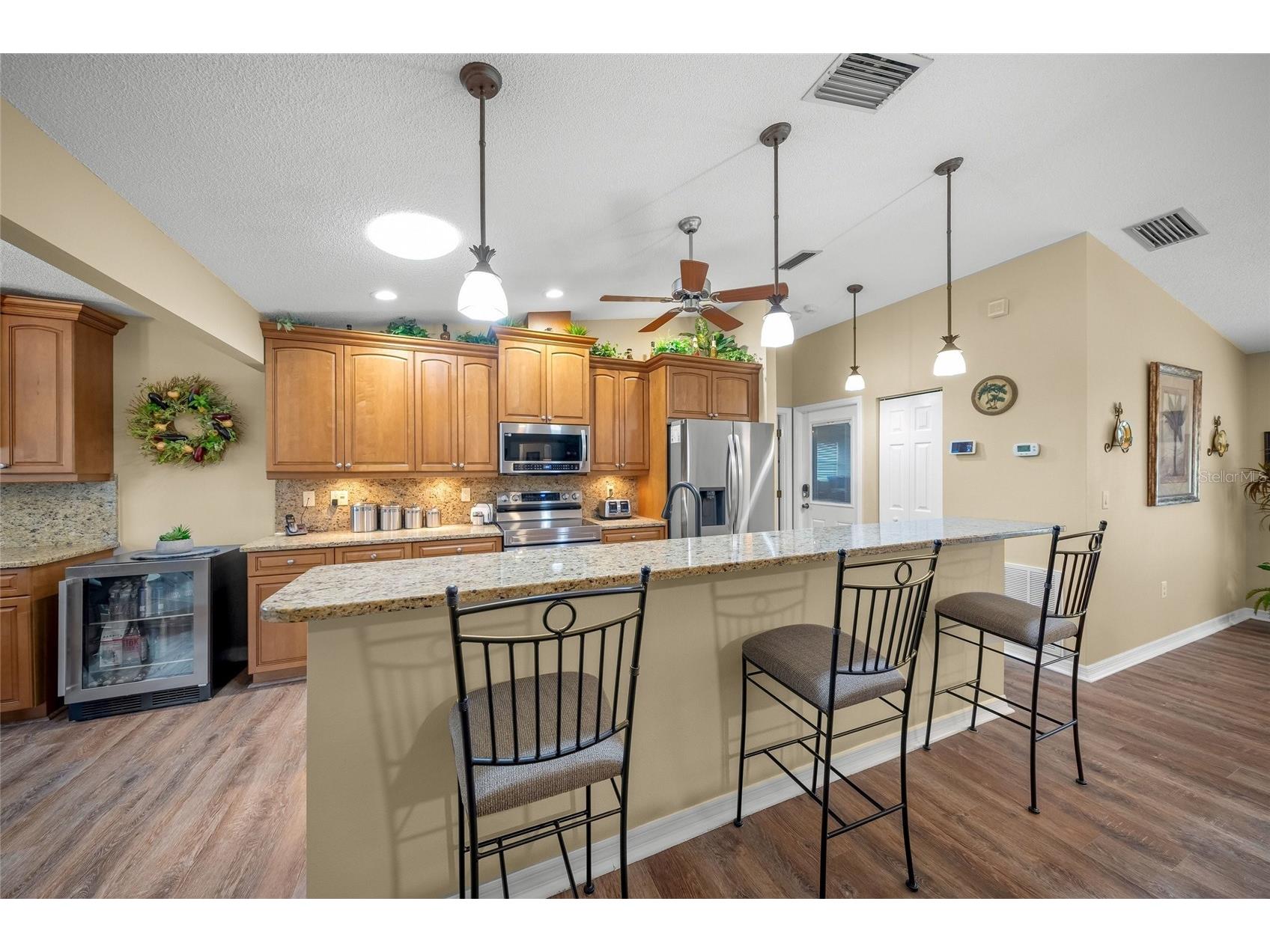 8465 Cypress Lake Circle Sarasota FL 34243 A4678494 image7