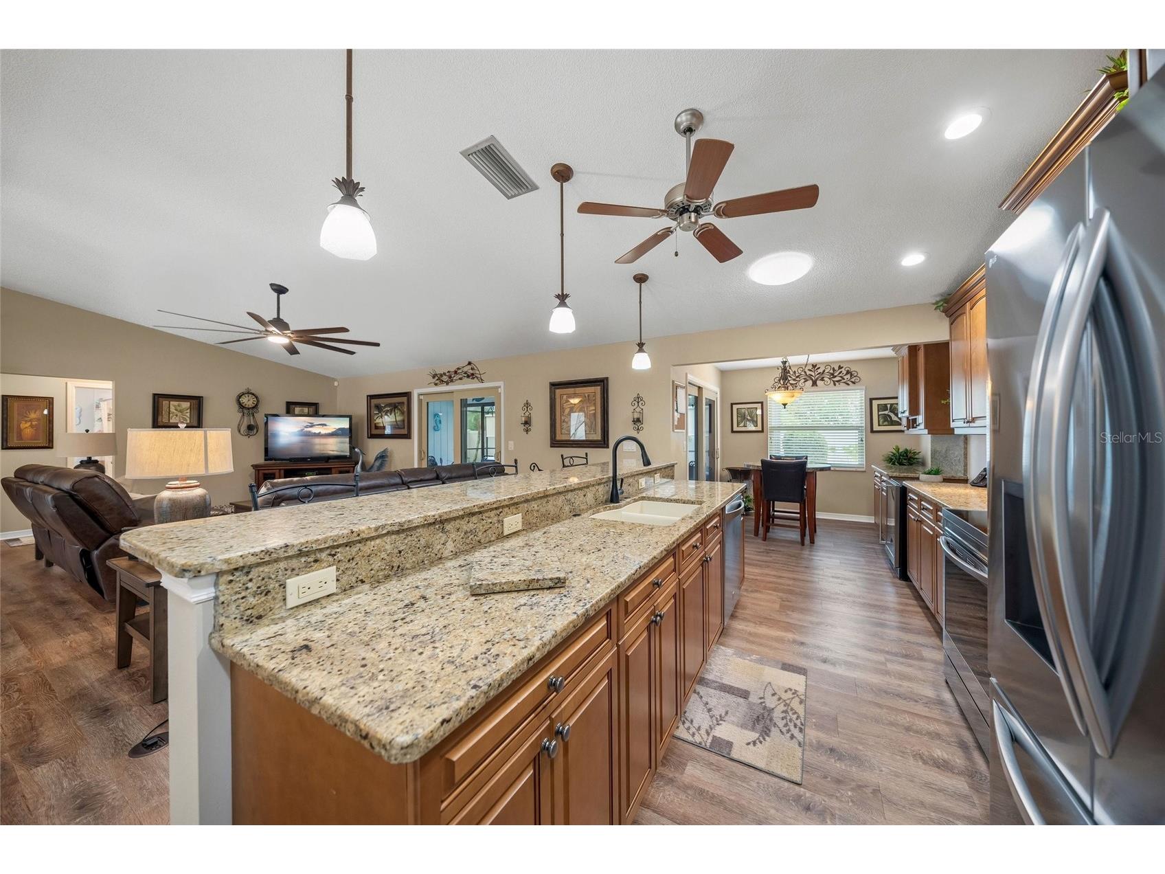 8465 Cypress Lake Circle Sarasota FL 34243 A4678494 image9