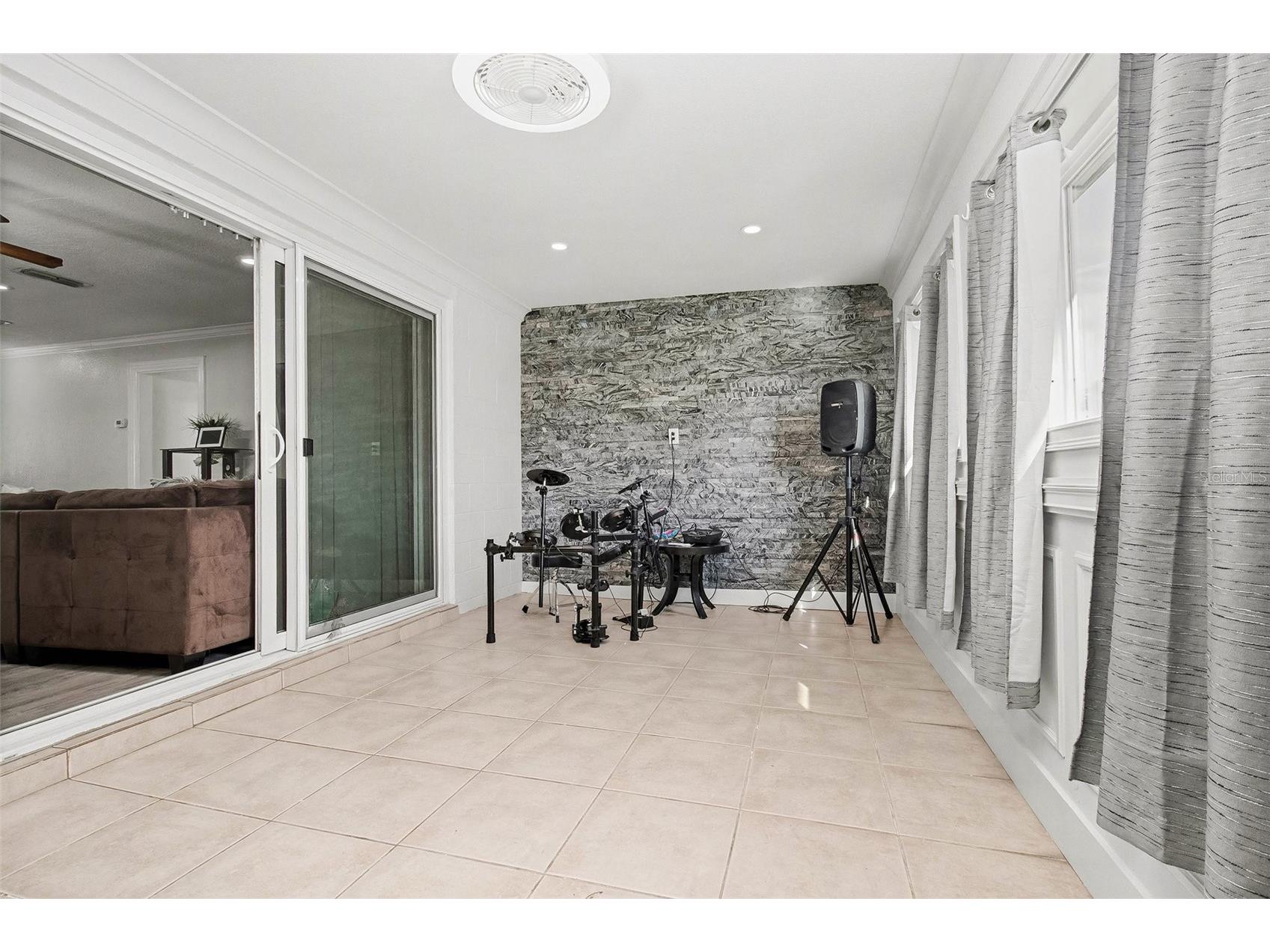 8465 Oak Bluff Drive Orlando FL 32827 W7881570 image14