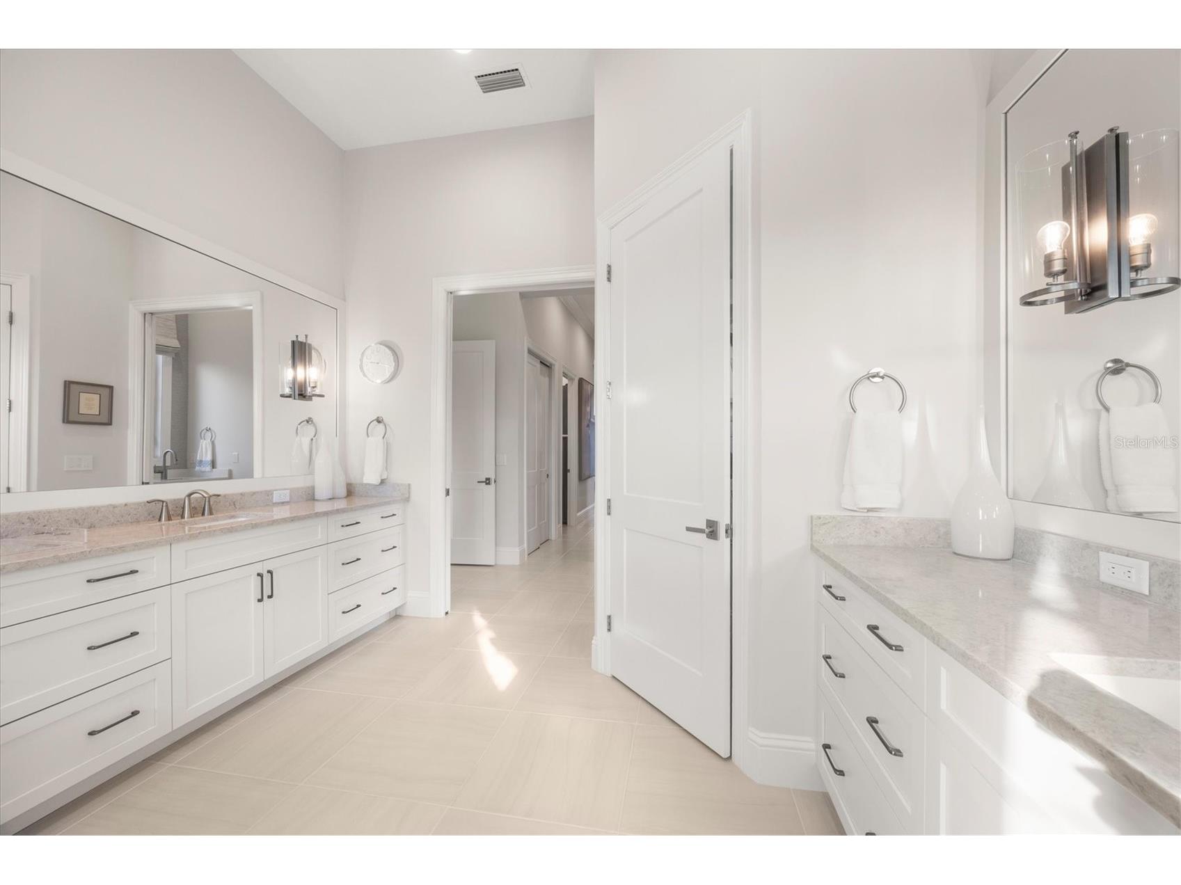 8465 Pavia Way Lakewood Ranch FL 34202 A4686745 image47