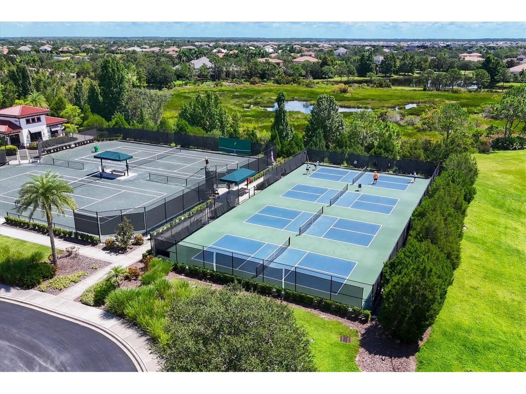 8465 Pavia Way Lakewood Ranch FL 34202 A4686745 image96