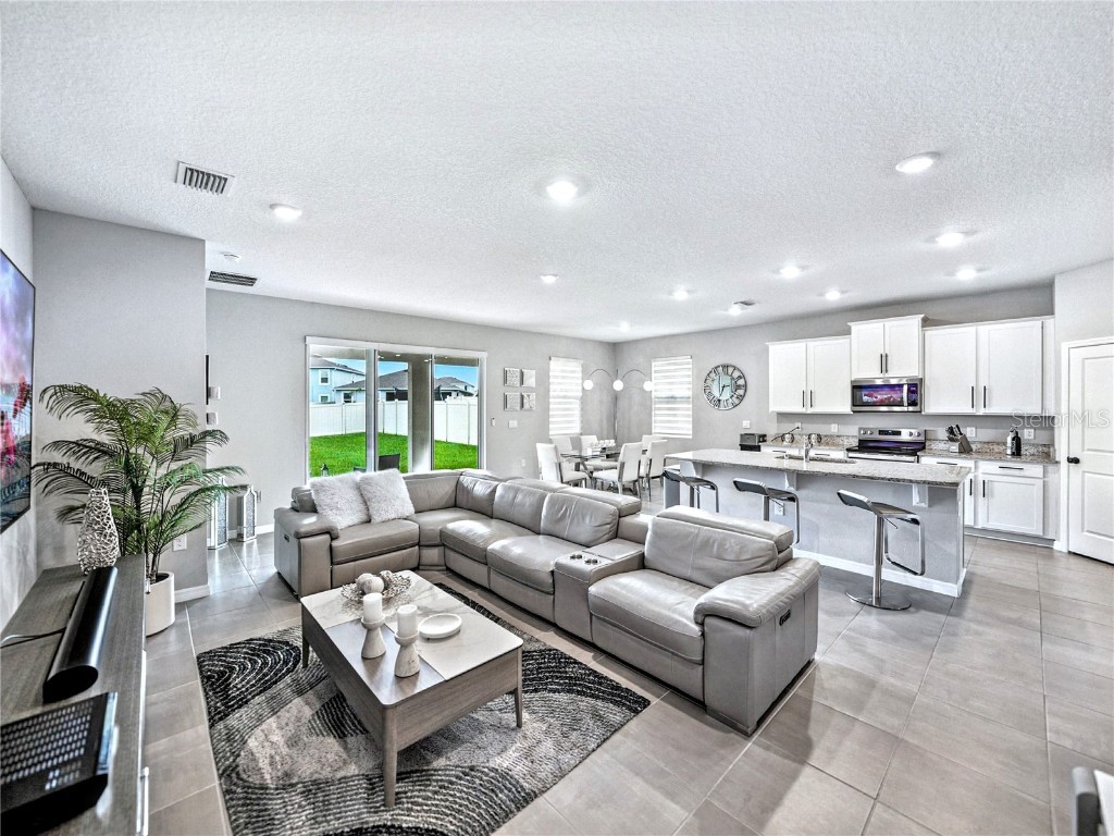 8469 Hardy Bay Loop Wesley Chapel FL 33545 A4660365 image4