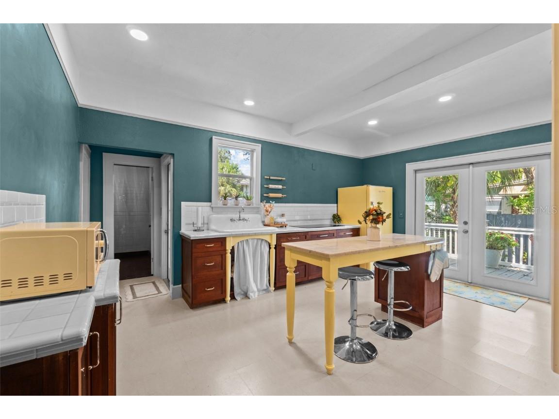 847 9th Avenue S Saint Petersburg FL 33701 TB8420976 image16