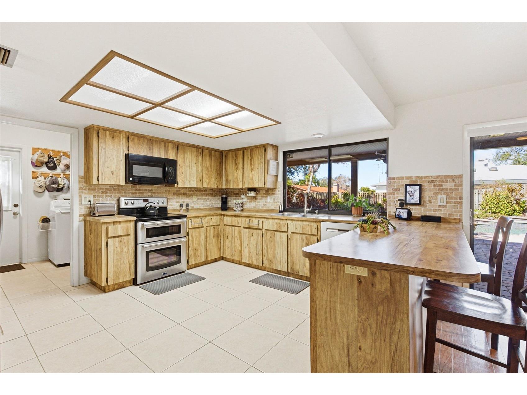 847 Hillside Drive Palm Harbor FL 34683 TB8472928 image24