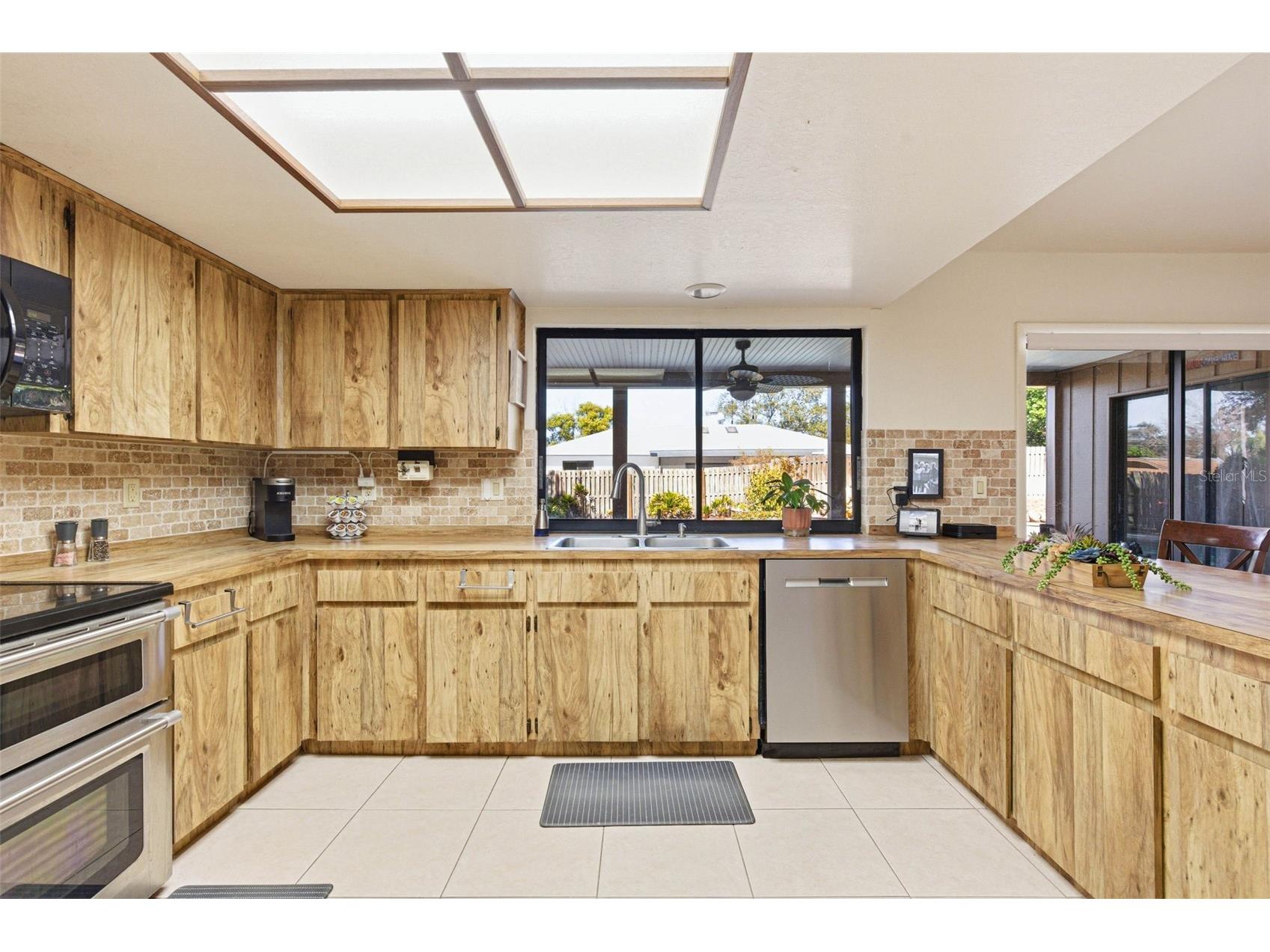 847 Hillside Drive Palm Harbor FL 34683 TB8472928 image25