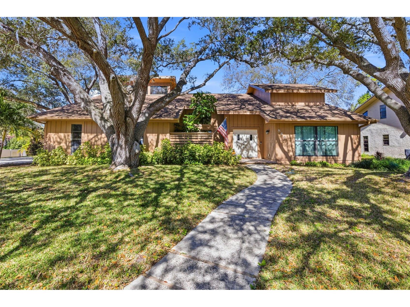 847 Hillside Drive Palm Harbor FL 34683 TB8472928 image3