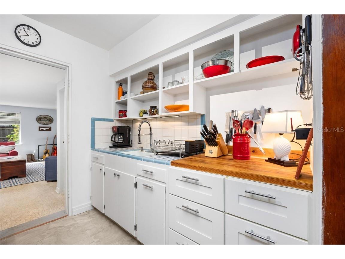 847 NE 7th Place Gainesville FL 32601 GC534379 image6