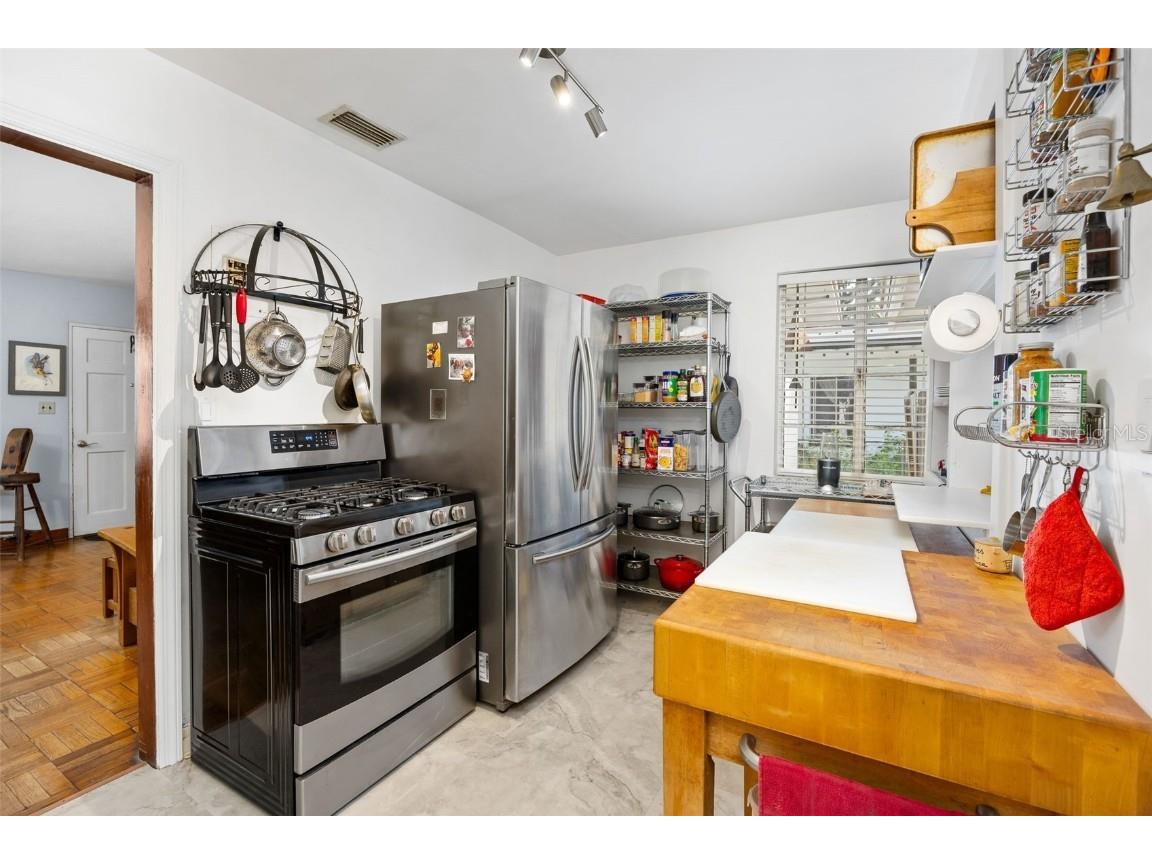 847 NE 7th Place Gainesville FL 32601 GC534379 image7