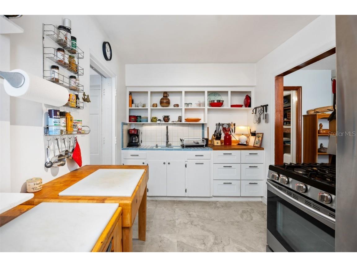 847 NE 7th Place Gainesville FL 32601 GC534379 image8