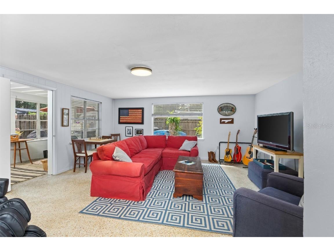 847 NE 7th Place Gainesville FL 32601 GC534379 image9