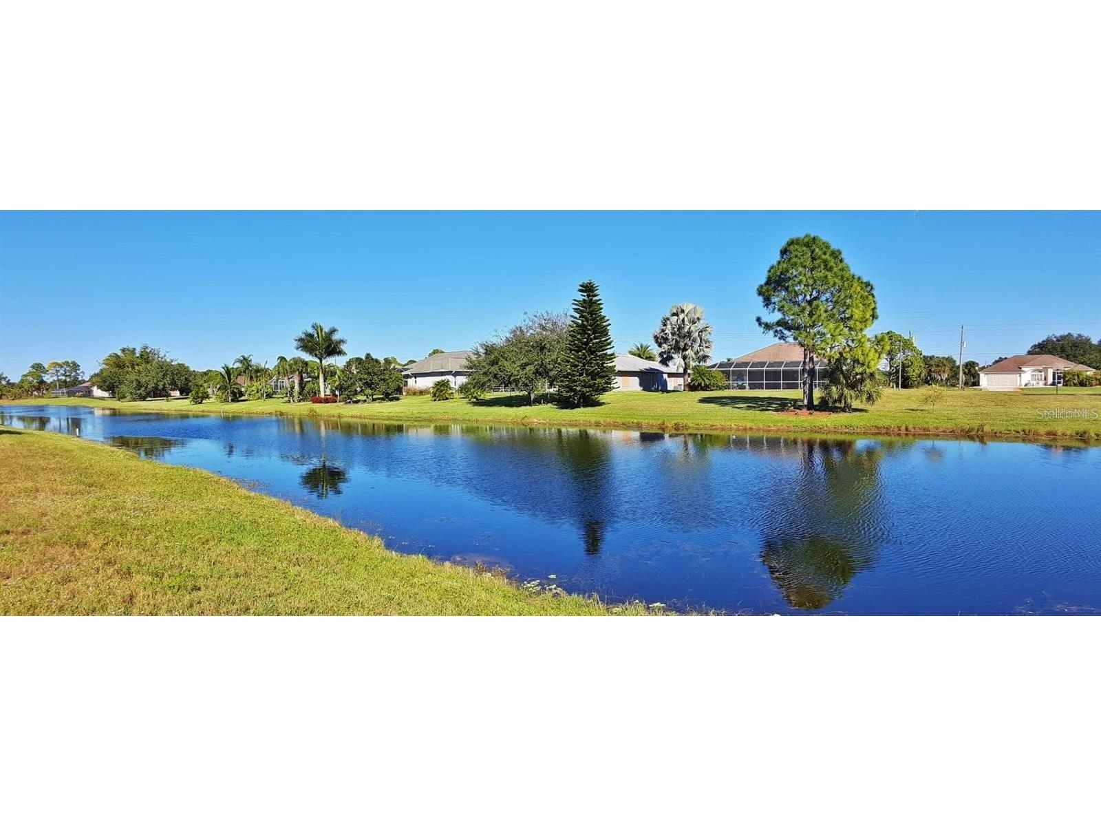 847 Rotonda Circle Rotonda West FL 33947 - ROTONDA RIVER A4690432 image3