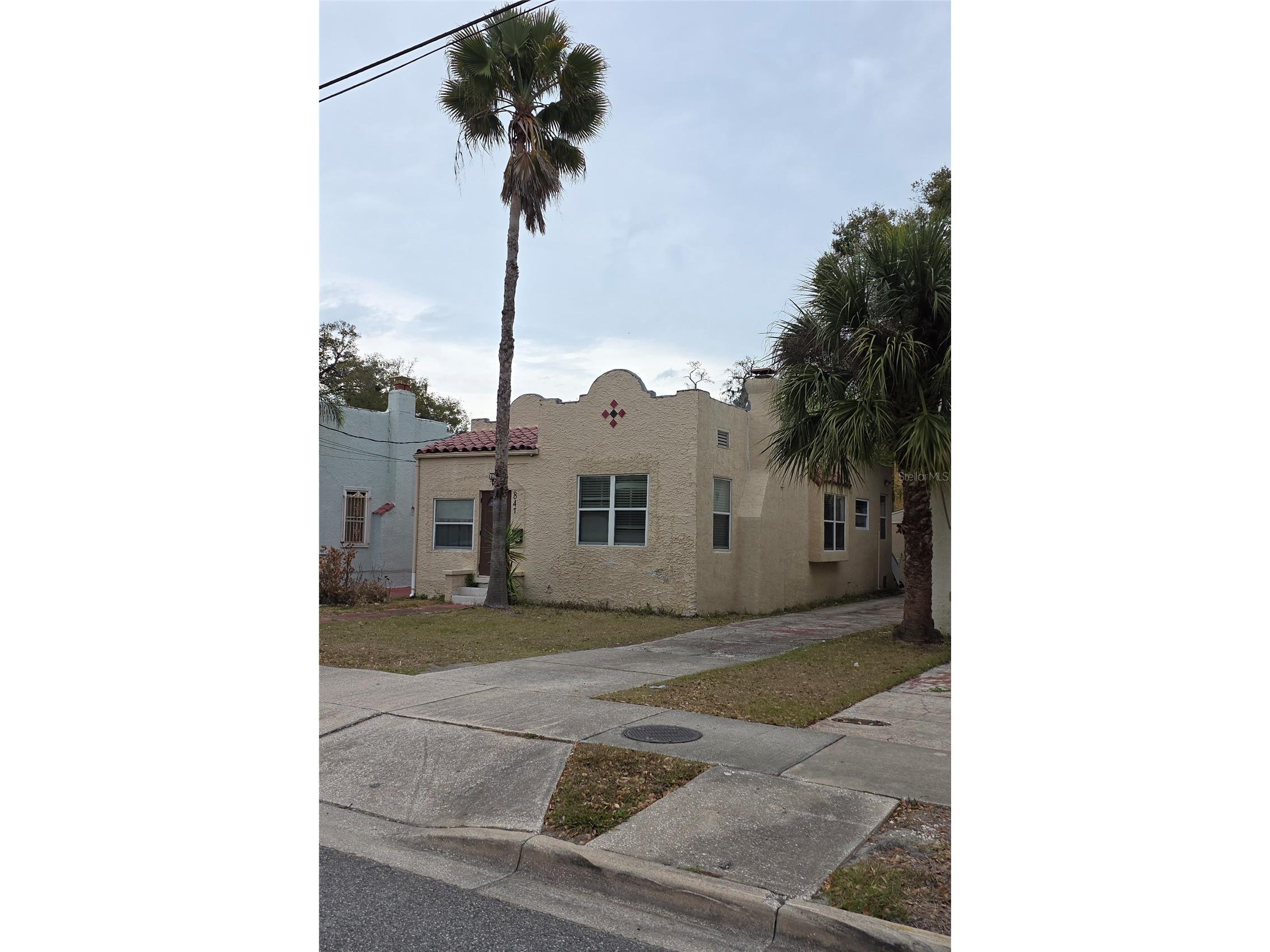 847 S Ridgewood Avenue Daytona Beach FL 32114 V4947593 image3