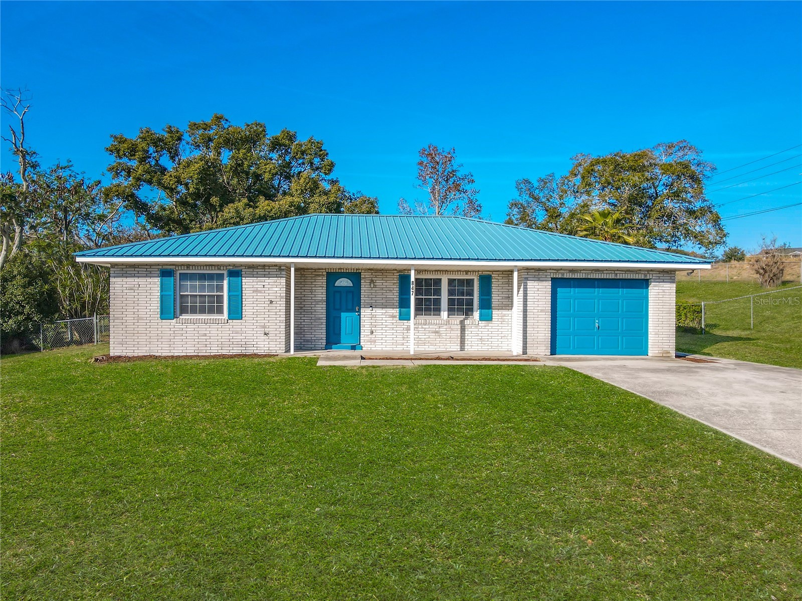 847 Sherwood Drive Lake Wales FL 33898 P4937441 image1