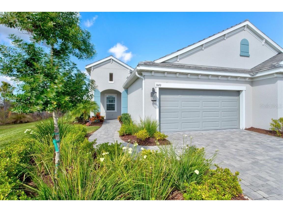 8470 Frangipani Terrace Sarasota FL 34240 A4596568 image1