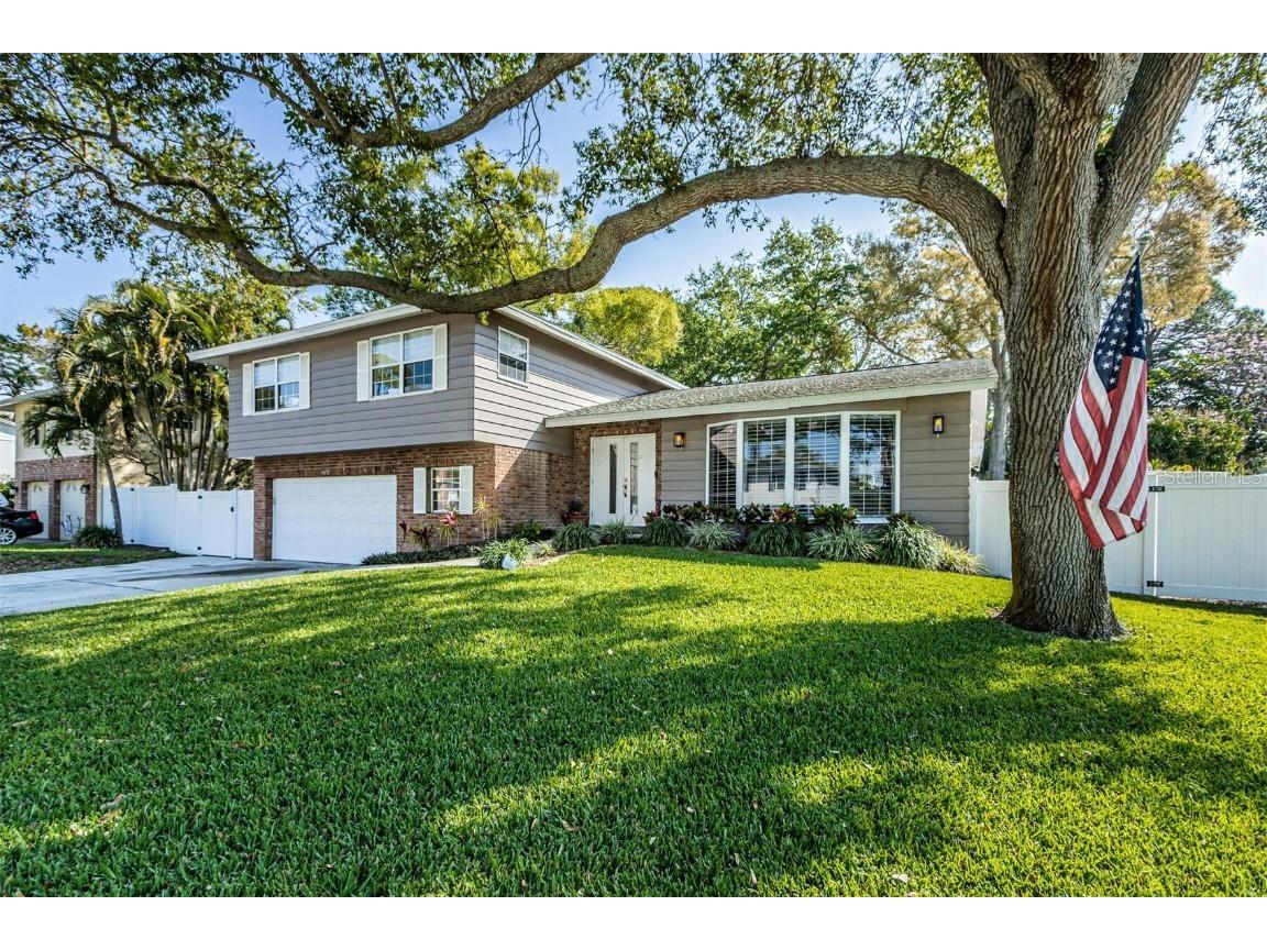 8471 141st Street Seminole FL 33776 U8192364 image1