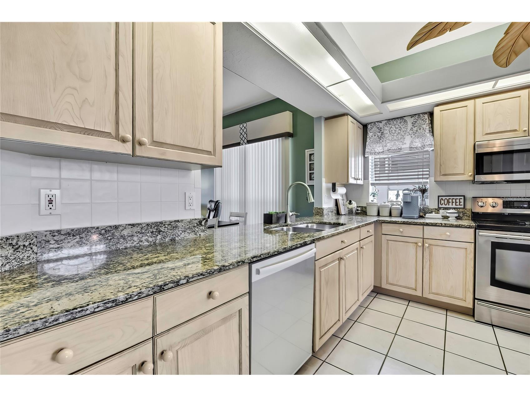 8472 Maybelle Drive Weeki Wachee FL 34613 TB8435233 image23