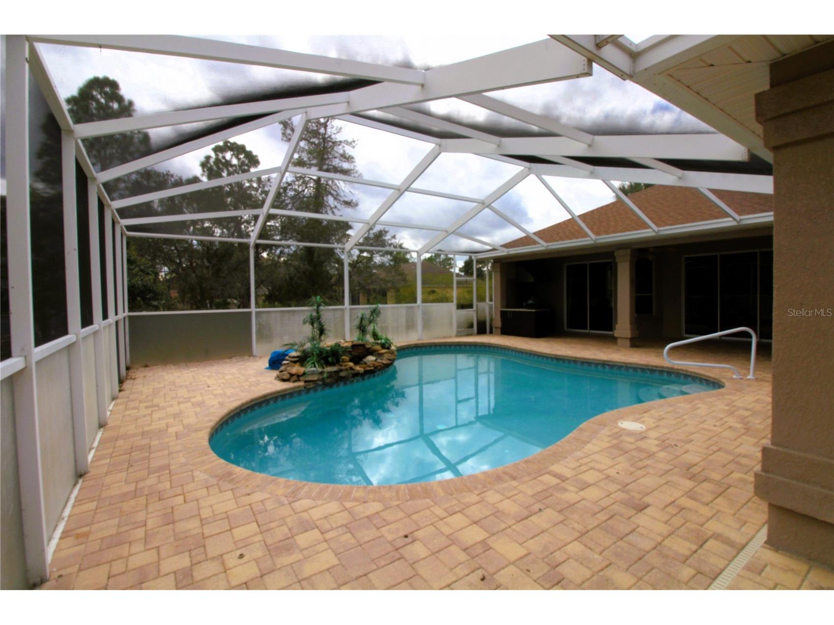 8476 Madrid Road Weeki Wachee FL 34613 O6369630 image2