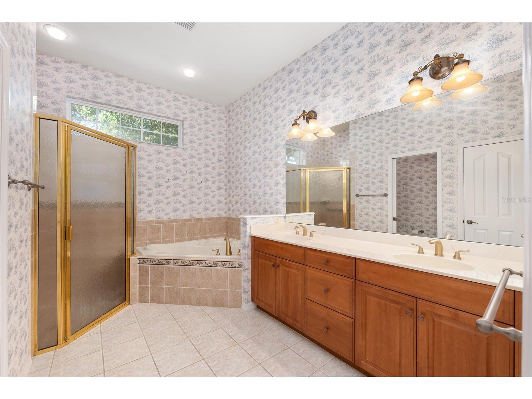 8476 SW 10th Road Gainesville FL 32607 GC539789 image16