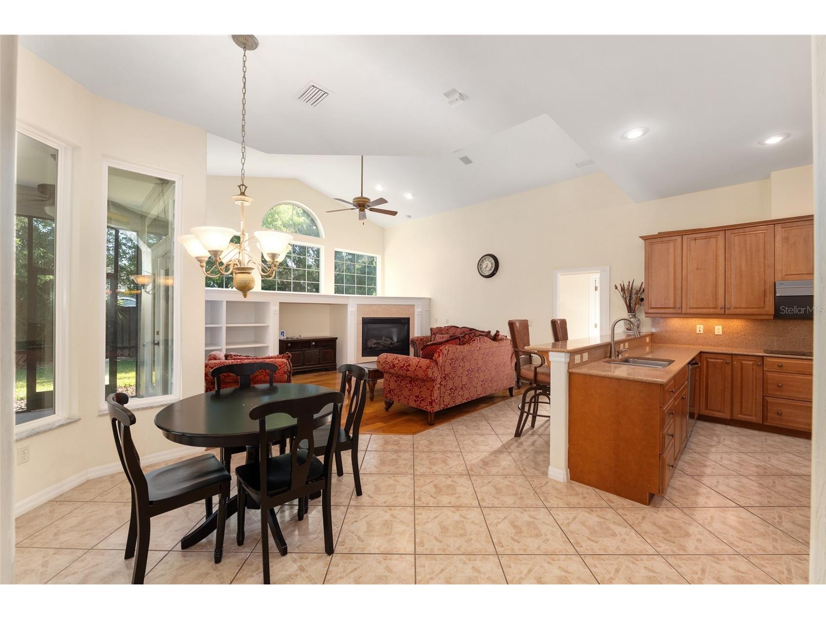 8476 SW 10th Road Gainesville FL 32607 GC539789 image6