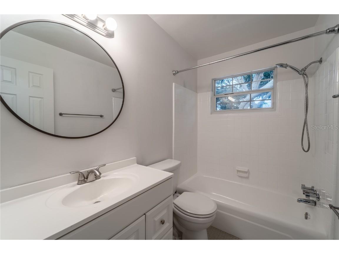 8477 14th St N Saint Petersburg FL 33702 TB8432392 image14