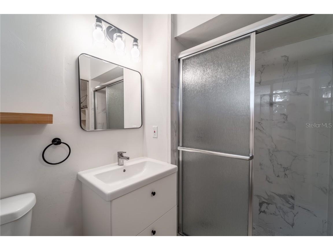 8477 14th St N Saint Petersburg FL 33702 TB8432392 image17