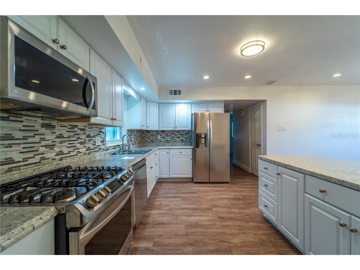 8477 14th St N Saint Petersburg FL 33702 TB8432392 image8