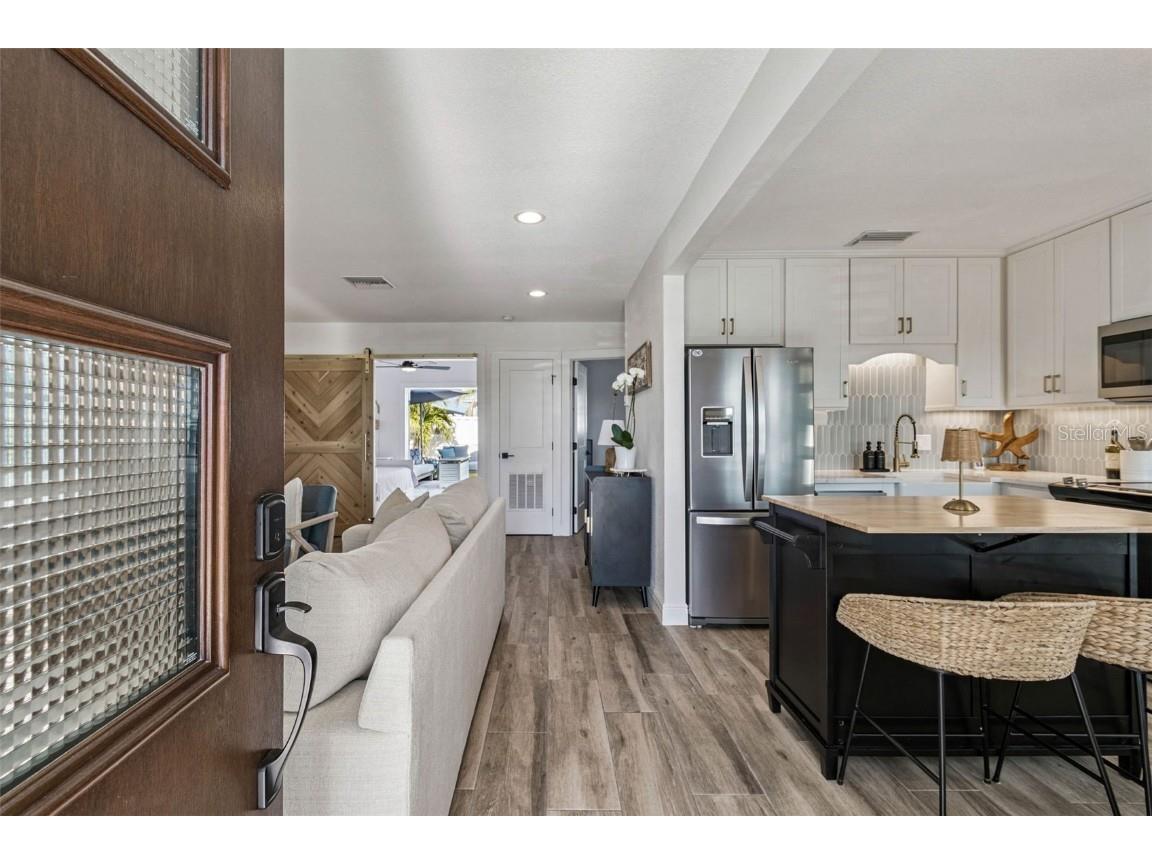 848 180th Avenue E Redington Shores FL 33708 TB8449394 image16