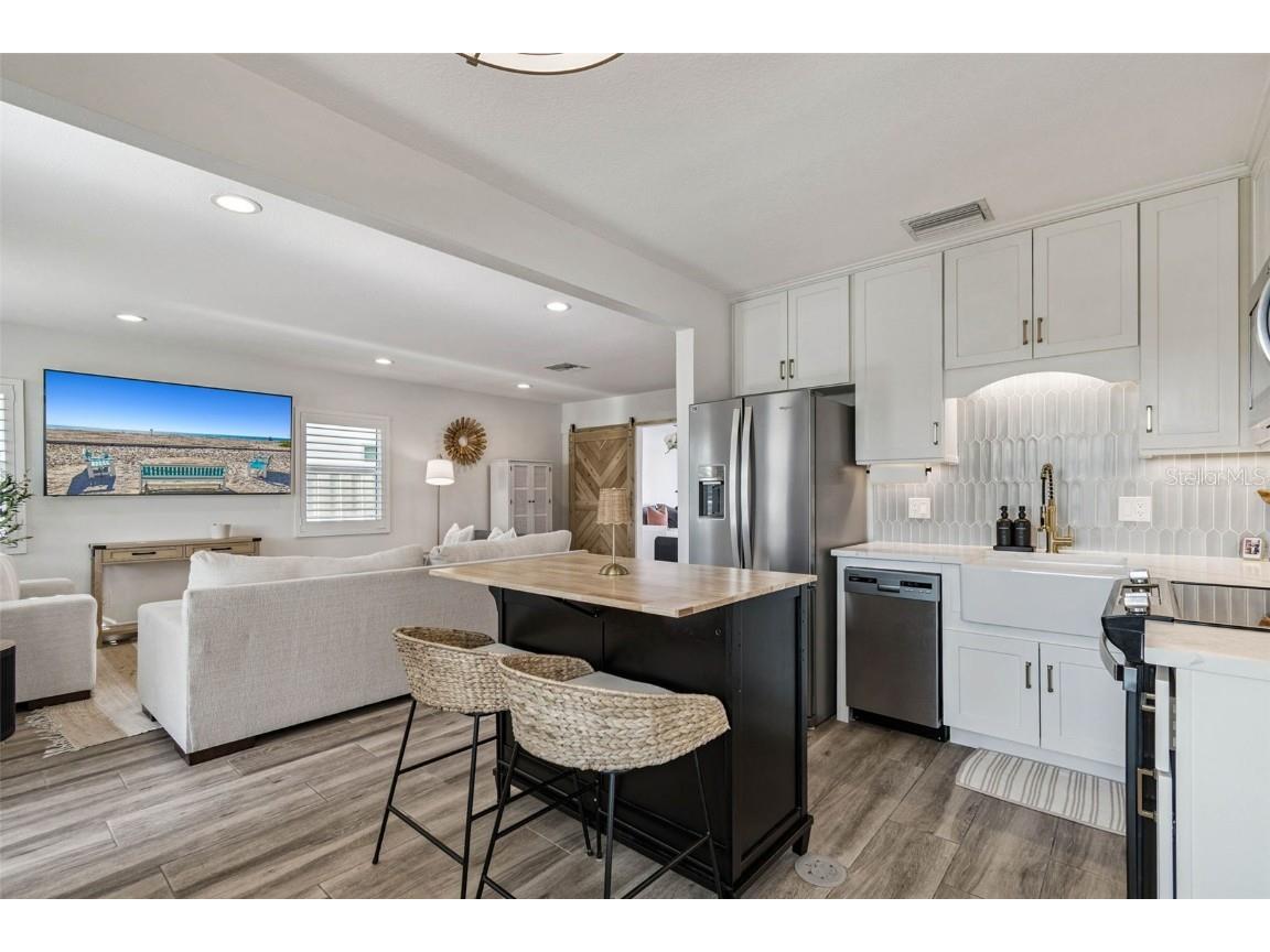 848 180th Avenue E Redington Shores FL 33708 TB8449394 image22