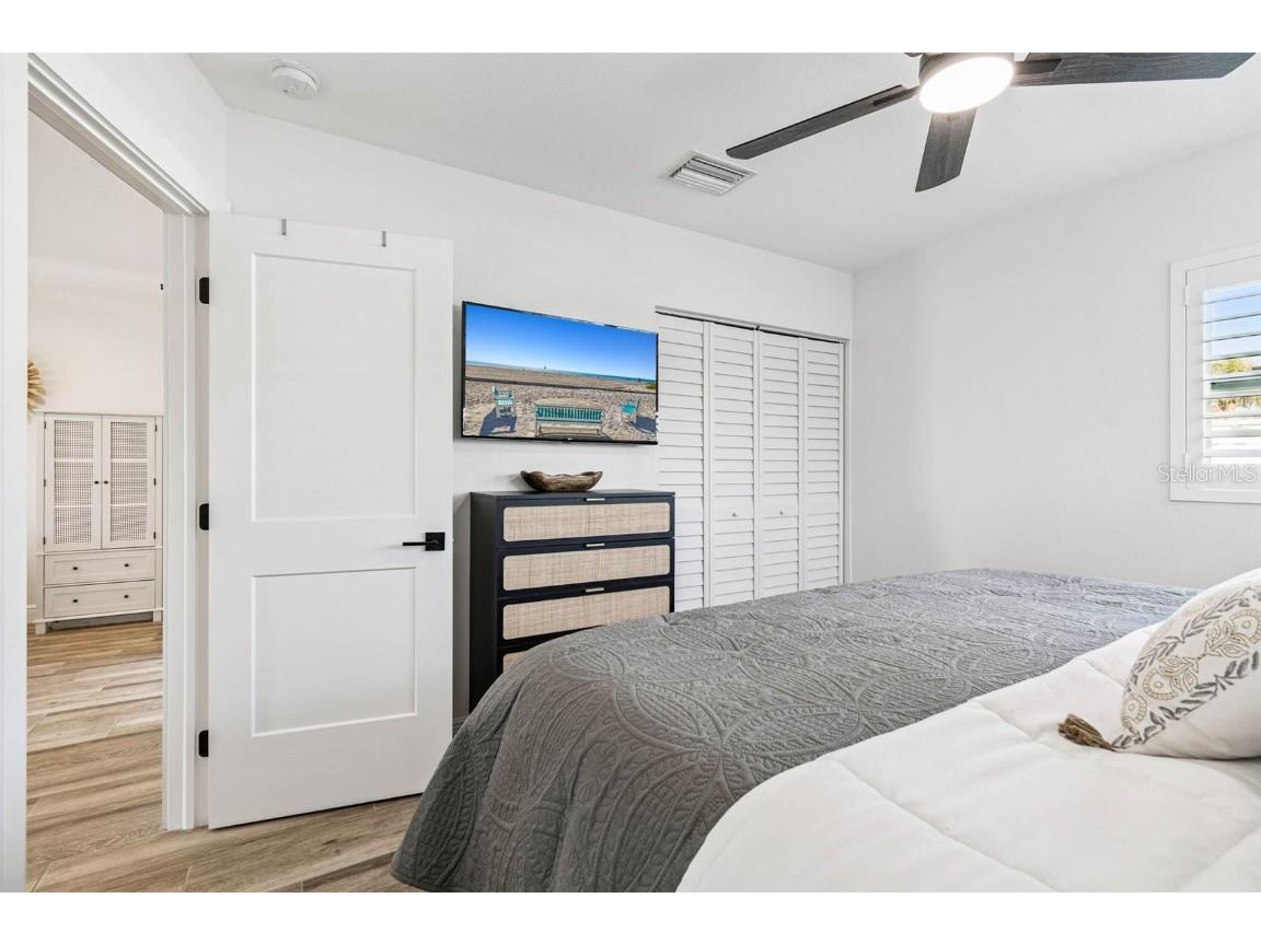 848 180th Avenue E Redington Shores FL 33708 TB8449394 image29