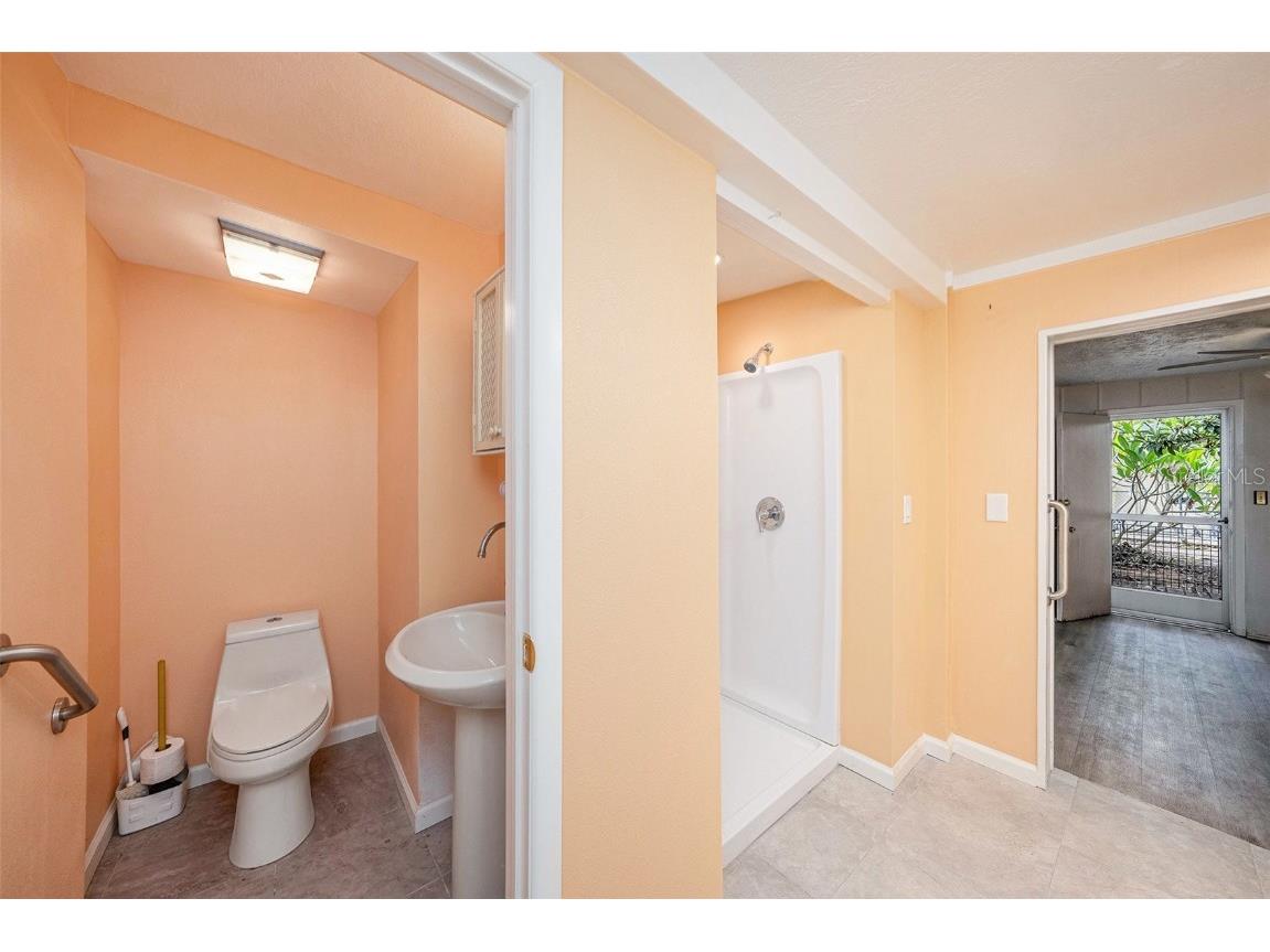 8481 93rd Avenue Seminole FL 33777 TB8443513 image24