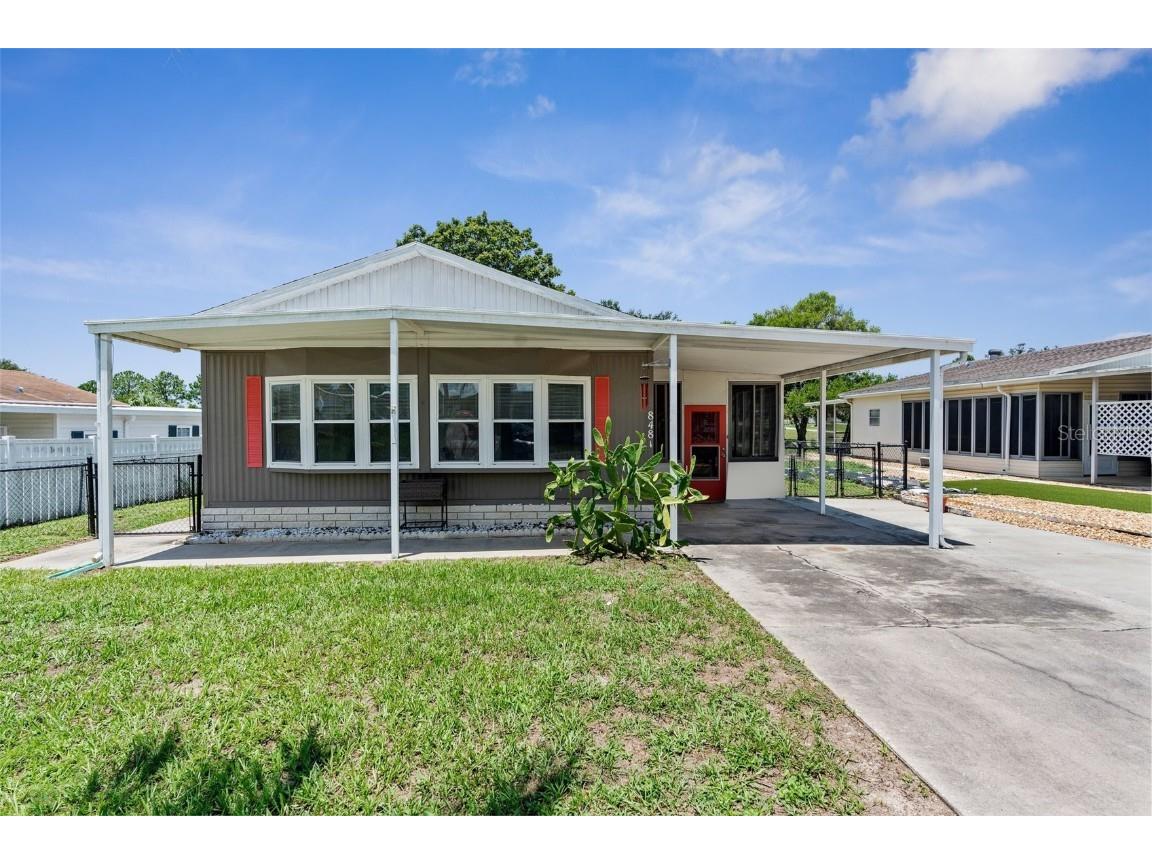 8481 Dickens Avenue Brooksville FL 34613 W7866245 image1