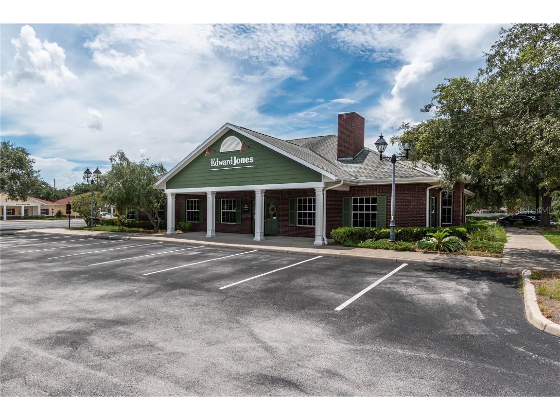 8483 SE 165th Mulberry Lane The Villages FL 32162 OM644132 image1