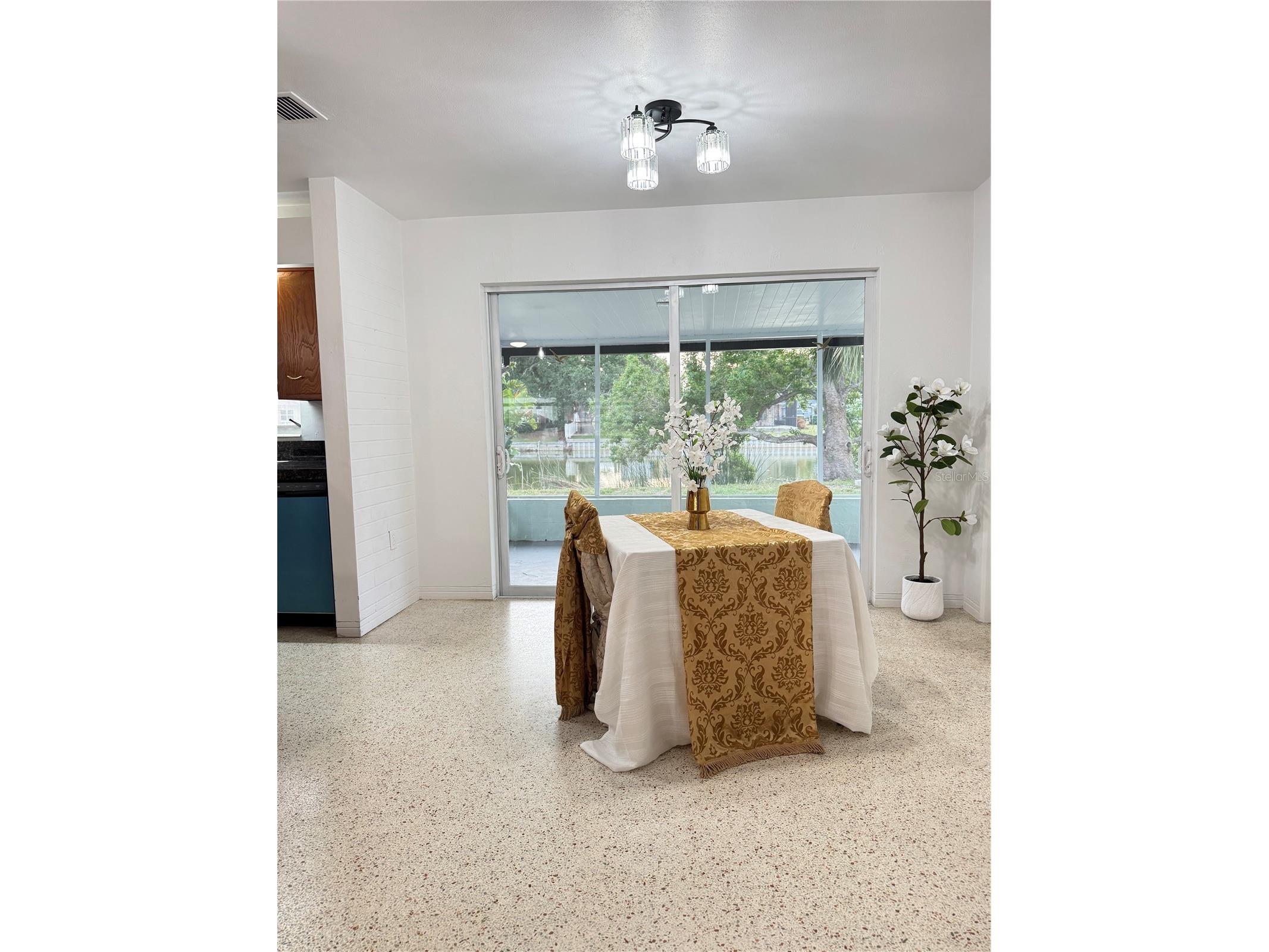 8484 120th Street Seminole FL 33772 TB8484194 image4