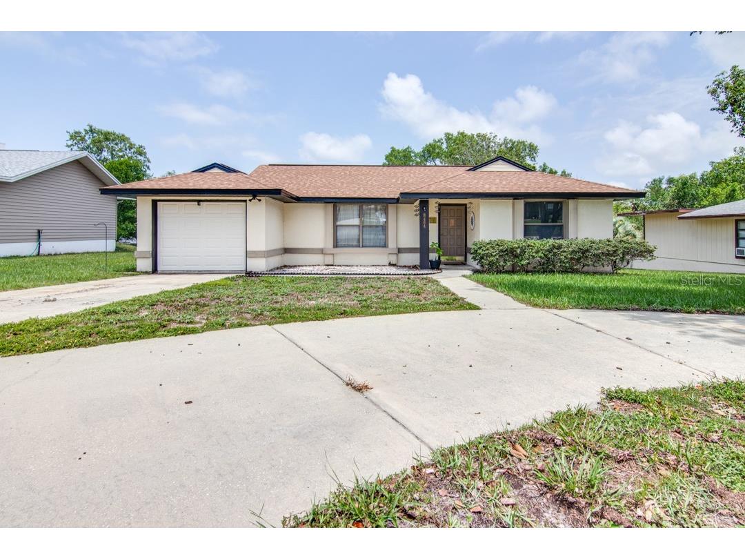 8484 Heather Boulevard Weeki Wachee FL 34613 T3458382 image1