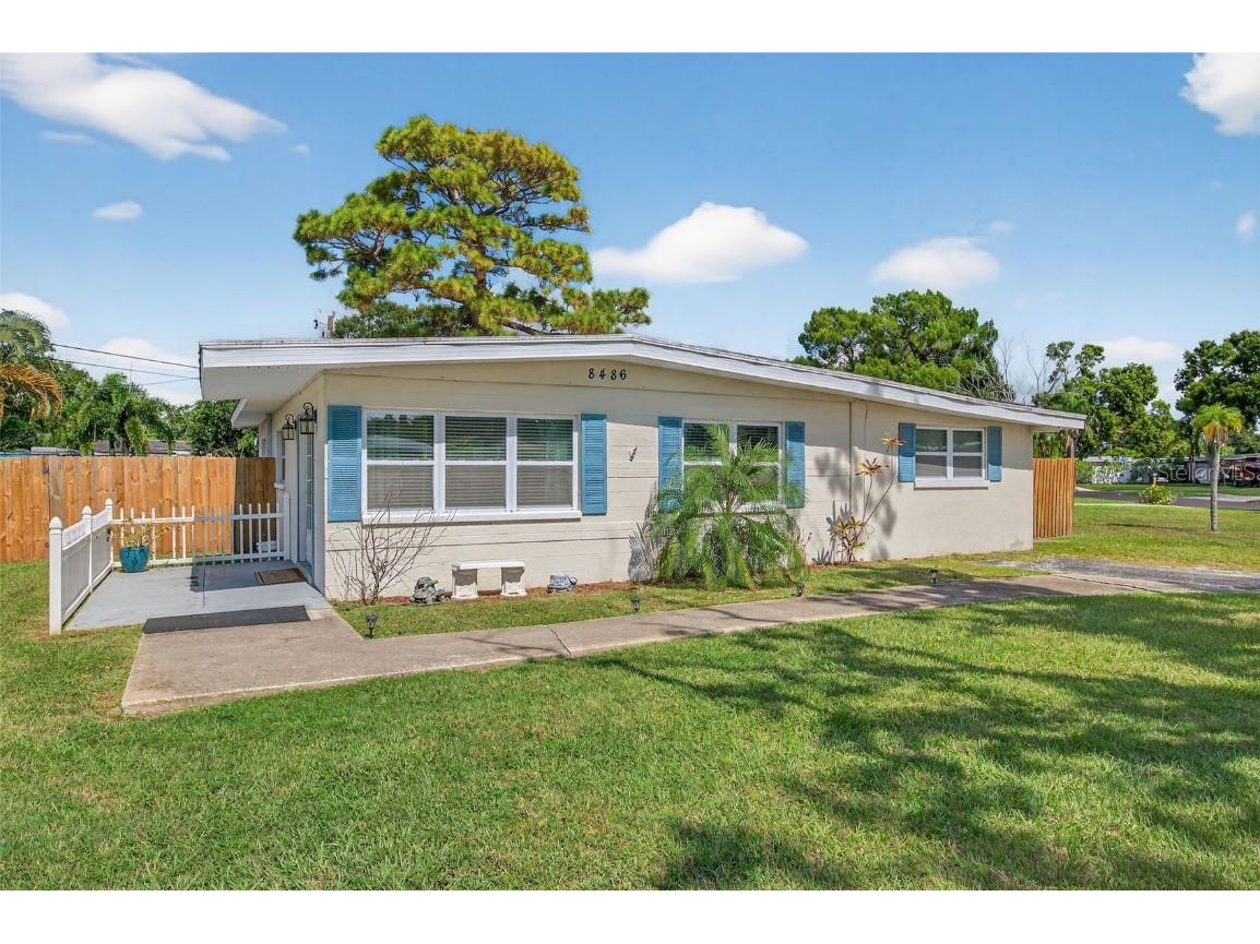 8486 Pelican Lane Seminole FL 33777 TB8431614 image1