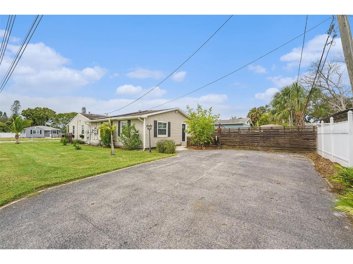 849 60th Avenue NE Saint Petersburg FL 33703 TB8432857 image24