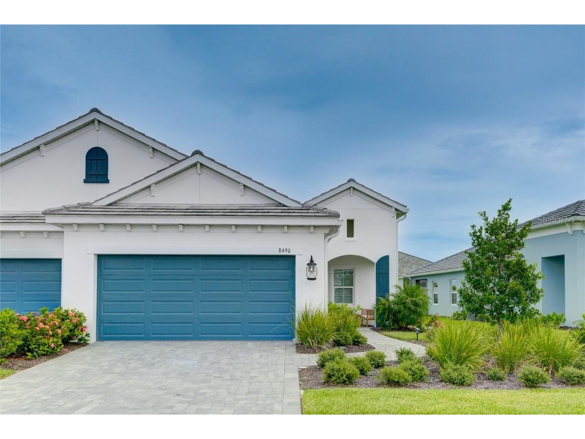 8490 Frangipani Terrace Sarasota FL 34240 A4576633 image1