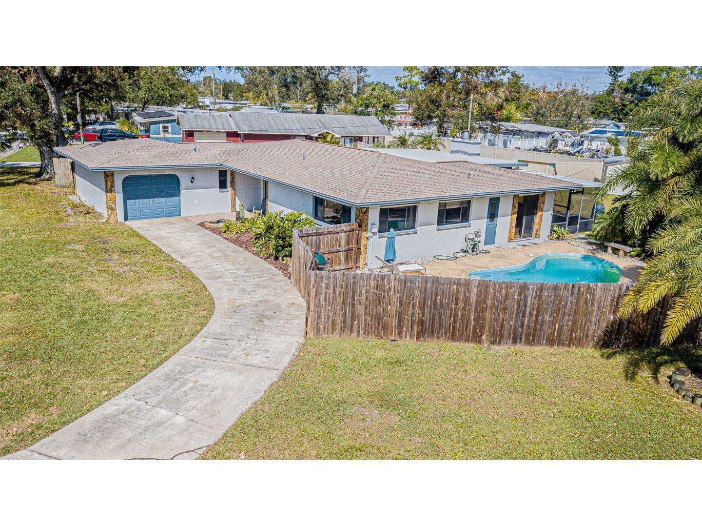 8495 Gerbera Avenue Seminole FL 33777 TB8315371 image1