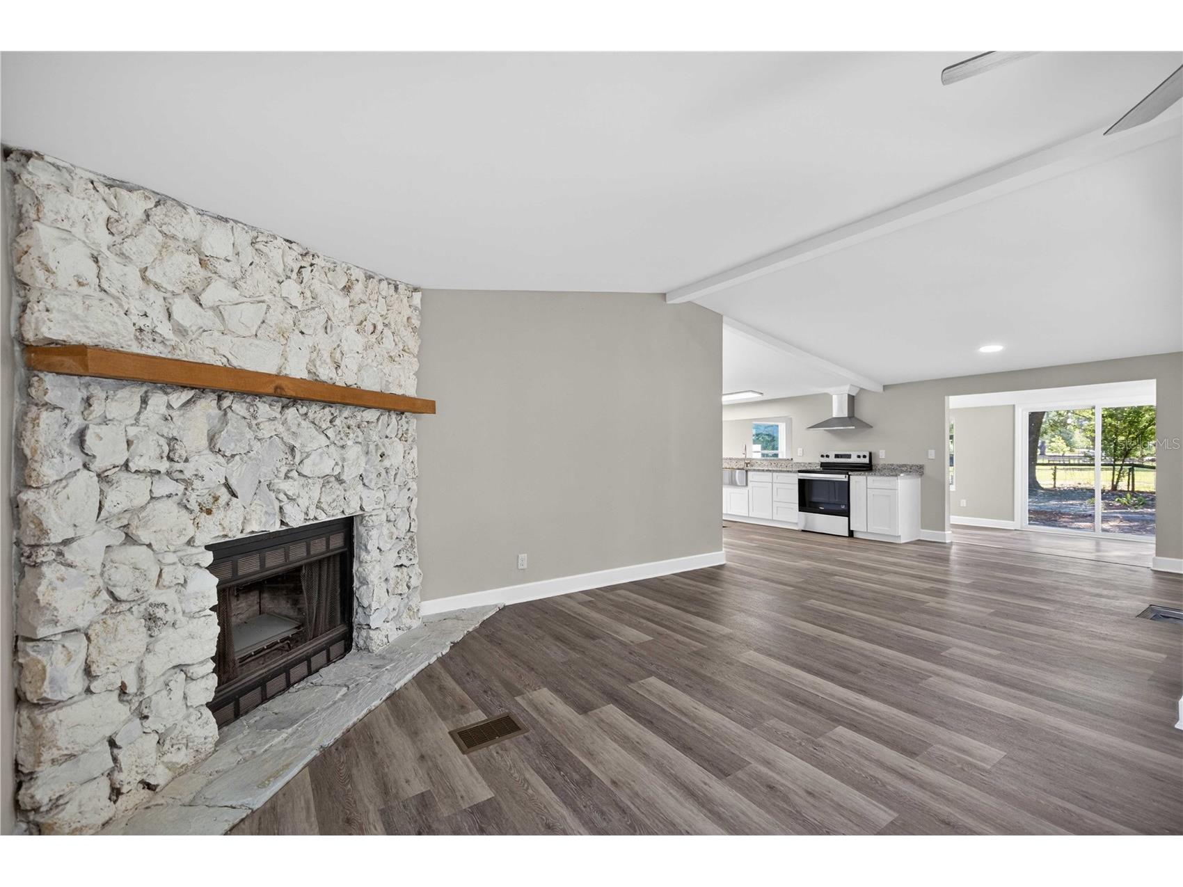 8495 NE 33rd Court Anthony FL 32617 OM723576 image10