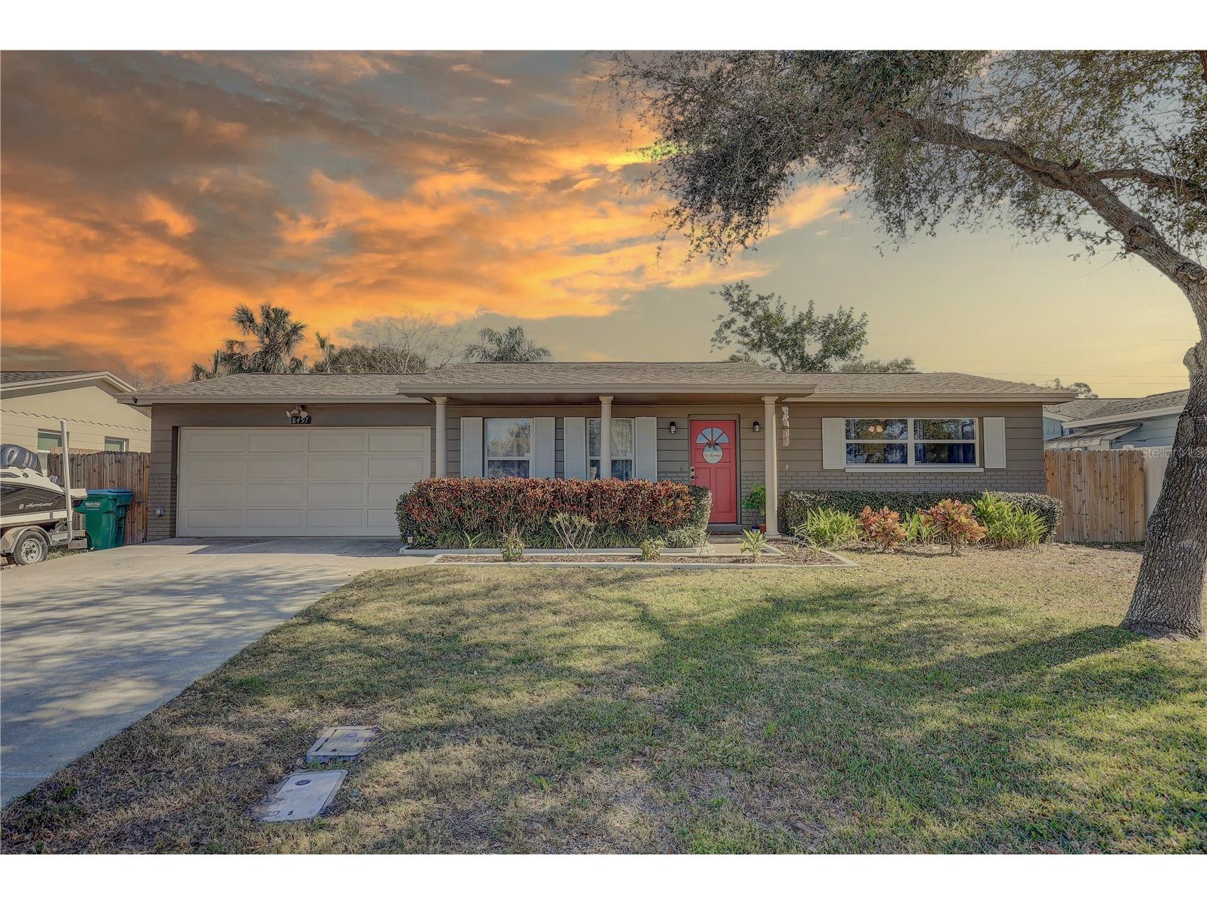 8497 137th Street Seminole FL 33776 TB8466824 image1