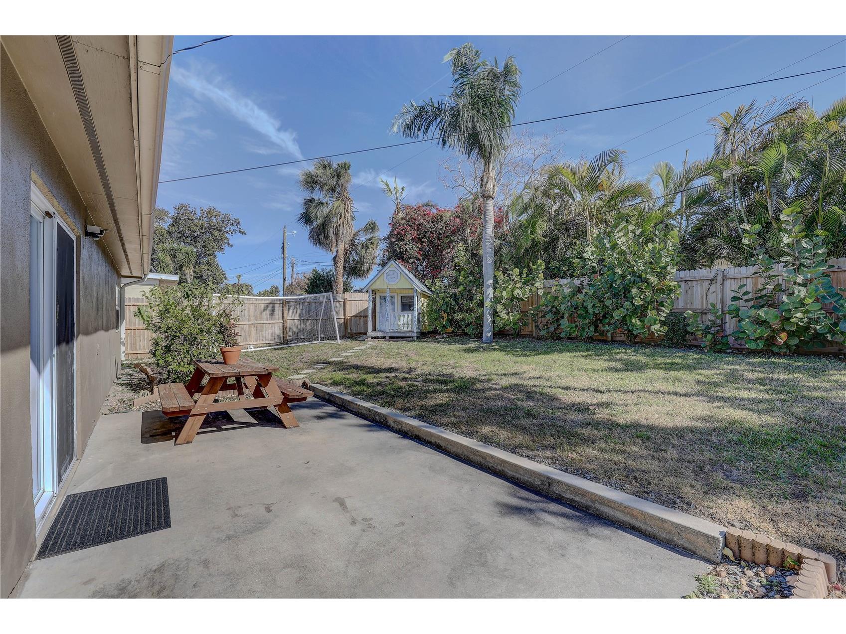8497 137th Street Seminole FL 33776 TB8466824 image43