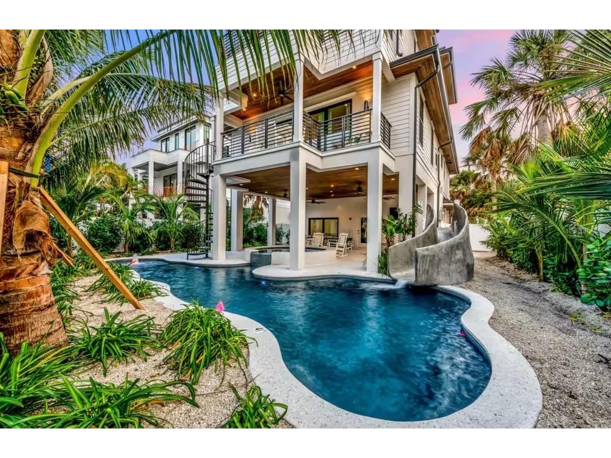 85 Avenida Messina Sarasota FL 34242 A4686937 image2